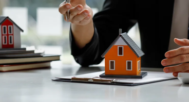 Mortgage Ops 2025: US & Canada Rates, Outsourcing & AI